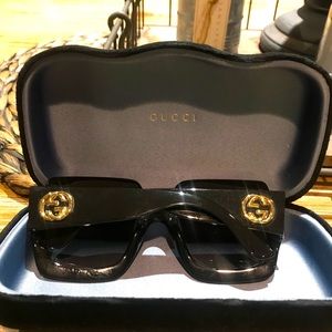 Authentic black Gucci sunglasses